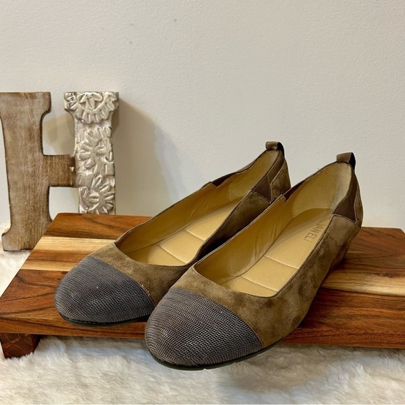 Vaneli Ardelia Suede Metallic Wedge Size 10 - Picture 2 of 14